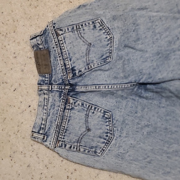 Preloved Levi's s 900 Silver Tab - Picture 3 of 6